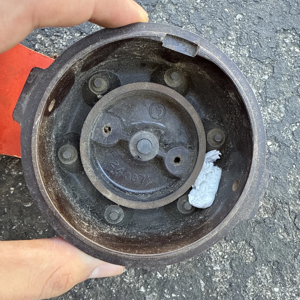 NEW OLD STOCK MALLORY 4001 2 PIECE DISTRIBUTOR CAP ZC YC DOUBLE LIFE REV-POL NIB - Image 3 of 4