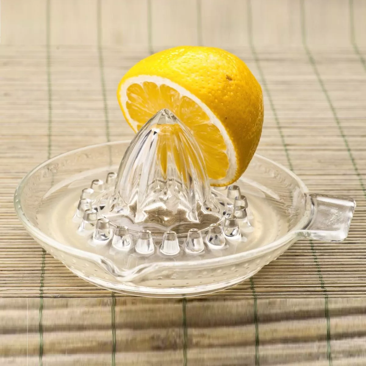 HEFTMAN Traditional Glass Lemon Squeezer Fruit Lime Orange Citrus