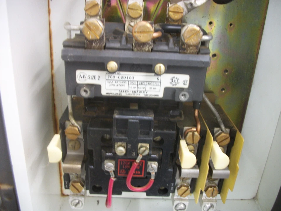 ALLEN-BRADLEY SIZE 2 STARTER COMBO 709-COD103 120VCOIL 60AMP FUSIBLE - Image 3 of 4