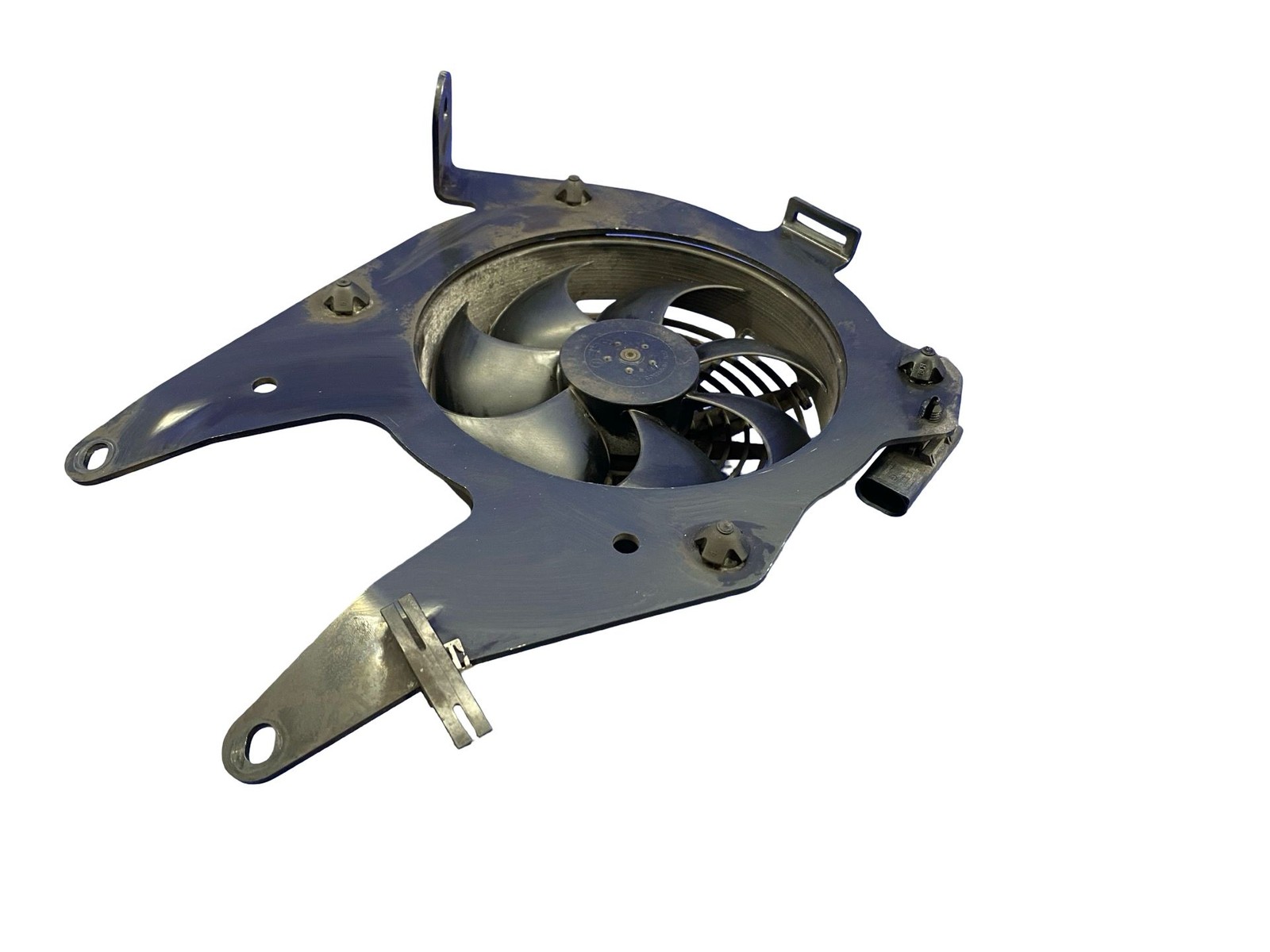 2014 - 2019 Bmw I8 Oem AWD 1.5L Rear Electric Cooling Fan Motor 7639680