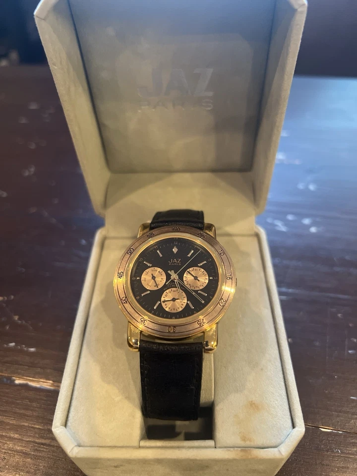 Reloj cronógrafo vintage Jaz Paris dorado con correa de cuero Foto 2 de 4
