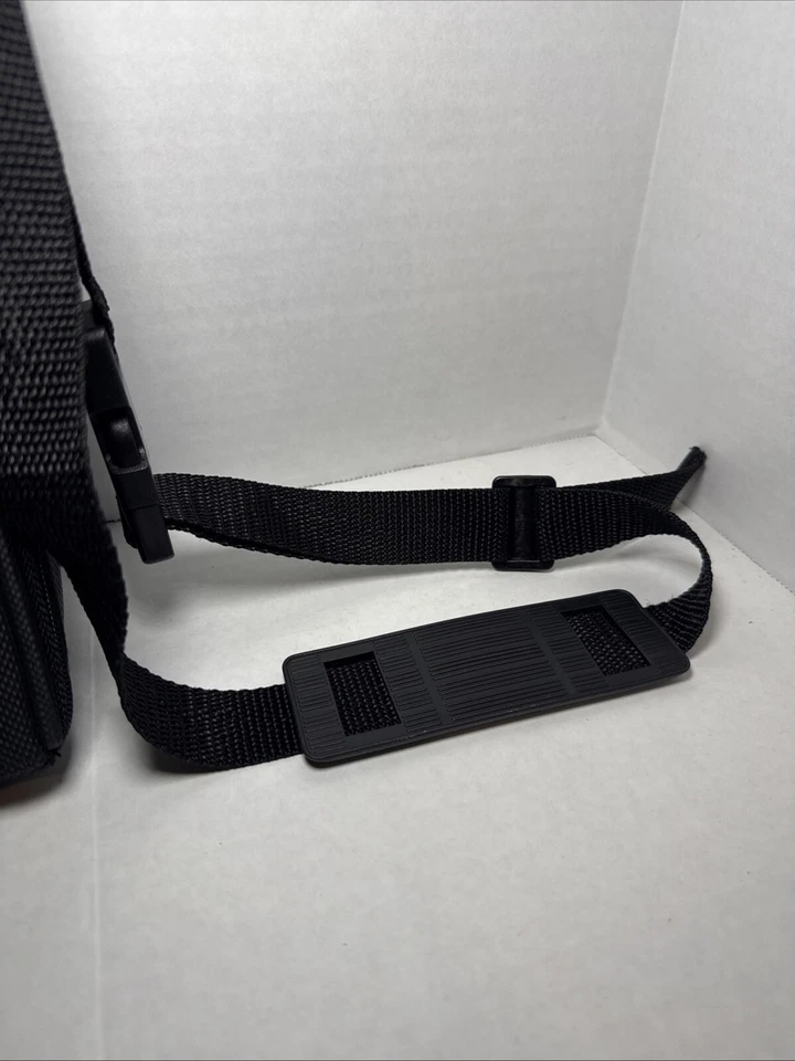 Vintage Nintendo Game Boy Embroidered Travel Bag Carrying Case Black - Image 4 of 4