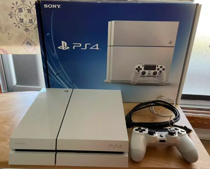 Sony PlayStation 4 PS4 CUH-1100AB02 500GB Glacier White Console Game Fedex  F/S