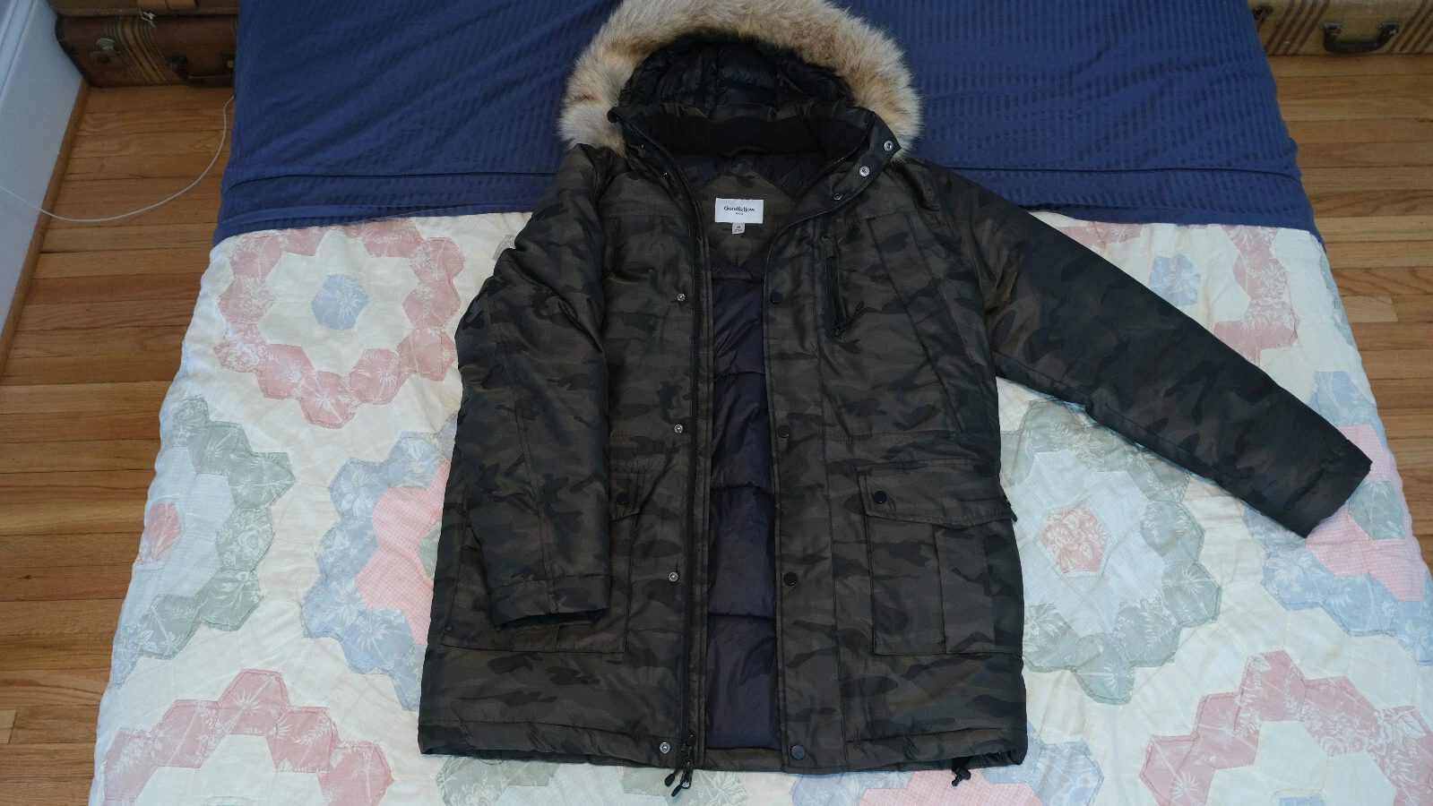Goodfellow and Co Camo Winter Puffer Jacket. Detachable Hood Lining.