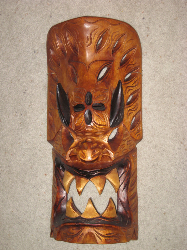 Vintage Tiki Hawaiian Wood Carved Decorative Mask 26" Tall Nice Condition