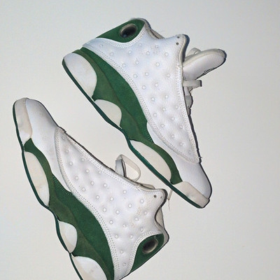 Authentic Jordan 13s With Missing Box . White/Green Colorway Size( 8'5)