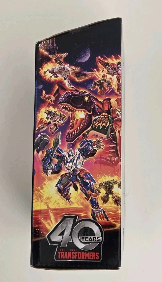 MIB Transformers Legacy United G1 Universe Ramjet Figure - Image 2 of 4