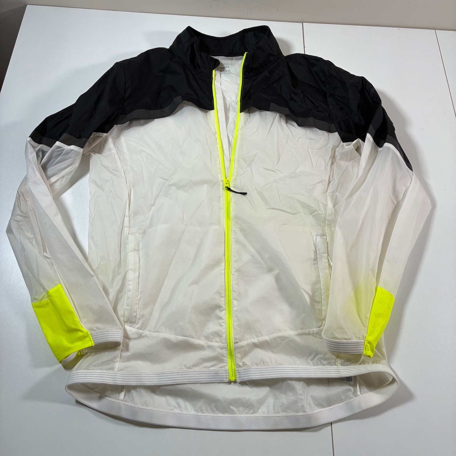 Brooks Canopy Jacket Medium Windbreaker Ultra Lig… - image 1