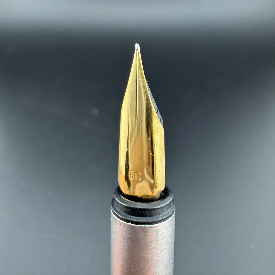 Pluma Estilográfica Montblanc Noblesse Acero Cepillado 1ª Generación Oro 14K Extra Fino Plumín Foto 3 de 4