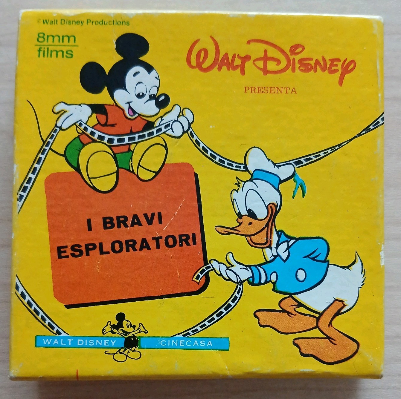 Pellicola a colori Super 8mm N.2407. I Bravi Esploratori. Walt Disney cinecasa.