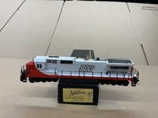 BACHMANN SPECTRUM HO SCALE DIESEL LOCOMOTIVE DASH 8-40C SOO LINE NON-RUNNER !