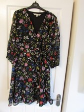 Yumi ladies size 16 black floral flowers wrap dress - Good condition