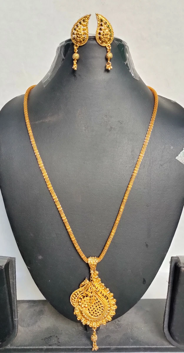 Stylish gold best sale locket