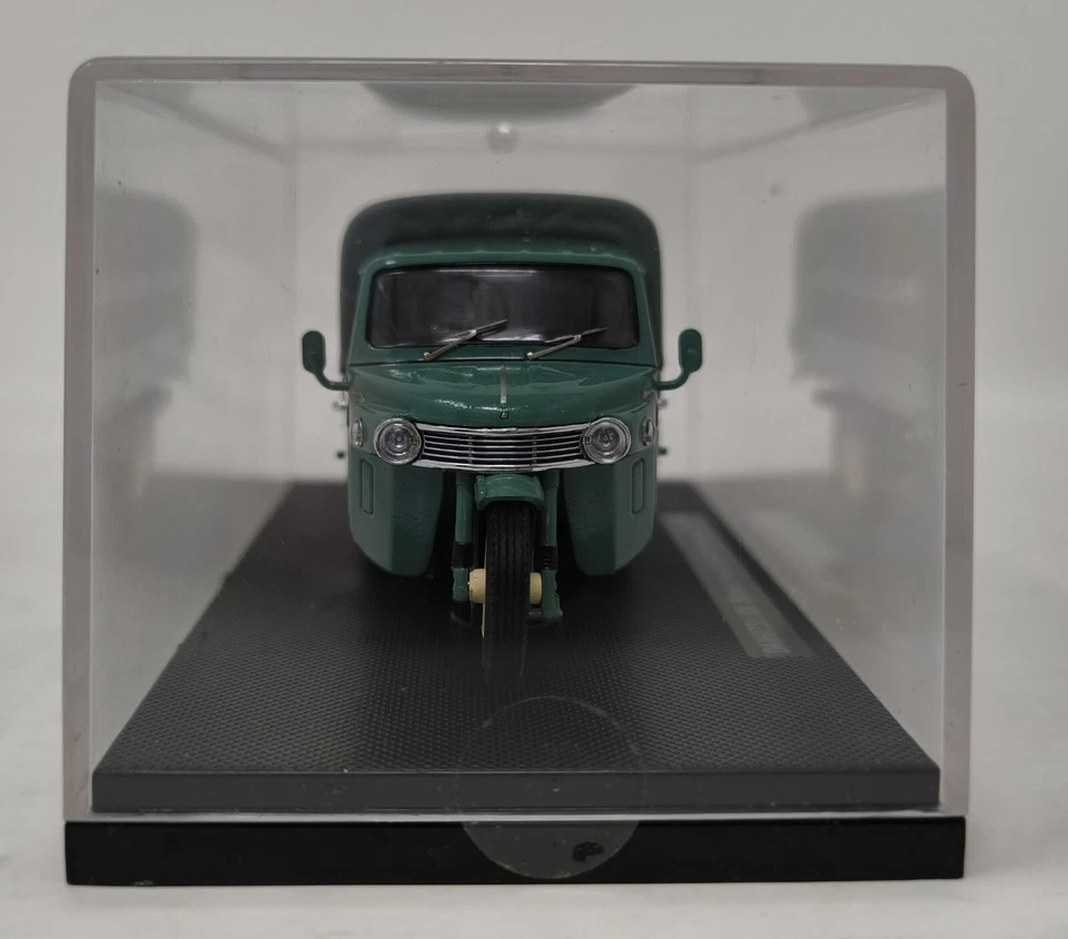 EBBRO 1:43 DAIHATSU CM 3WHEEL TRUCK WITH CANVAS TOP 1962 LIMITED - Imagem 3 de 4