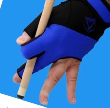 BILLIARD GLOVE VAULA MEDIUM  FITS IN LEFT HAND.