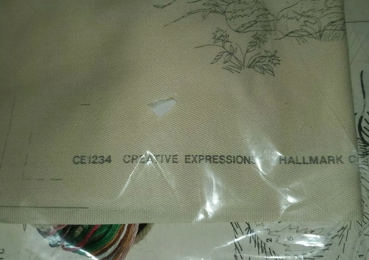 CREATIVE EXPRESSIONS Needlepoint Kit 1234 Innocent Babe Calf Skunk