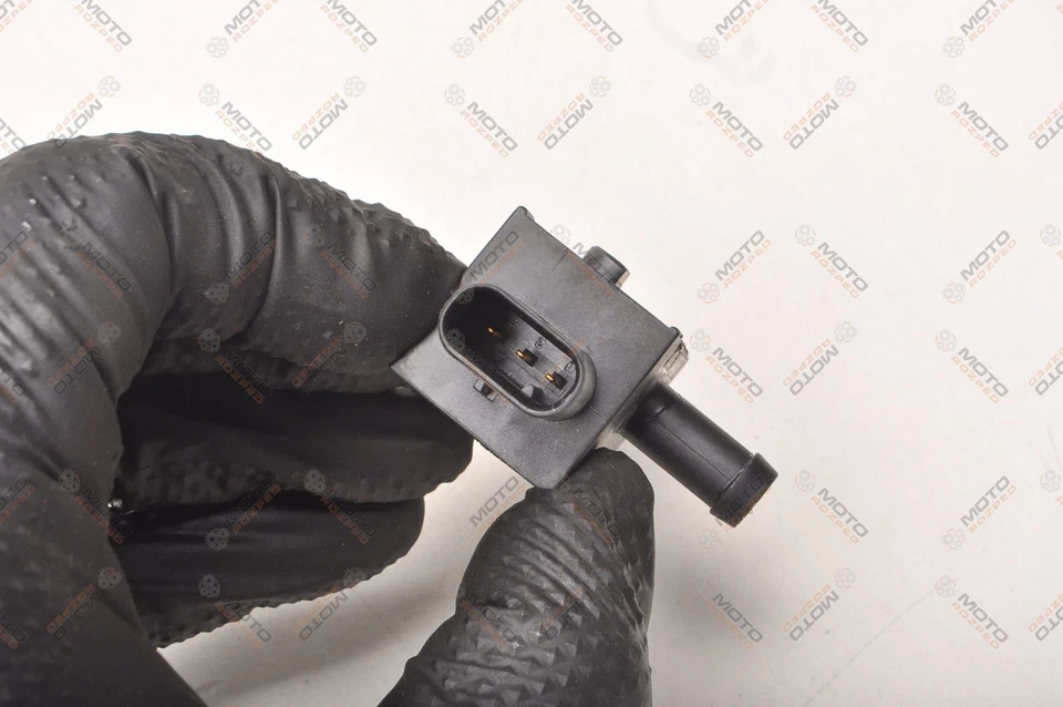 Ferrari Fino F164 3.9 Sensore Pressione Scarico Trasmettitori Differenziale - Immagine 3 di 4