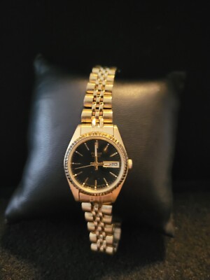 Pulsar Gold Bracelet Watch with Black Dial Pulsar | Accessories | Pulsar Gold Bracelet Watch With Black  main image 3
