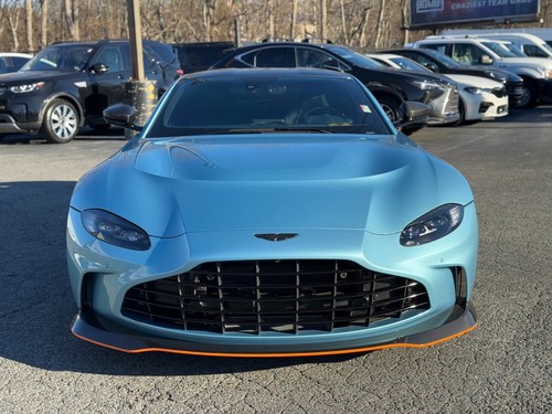 2023 Aston Martin Vantage V12 HERITAGE PAINT / LIVERY SCHEME / CARBON PACK UPPER - Picture 2 of 40