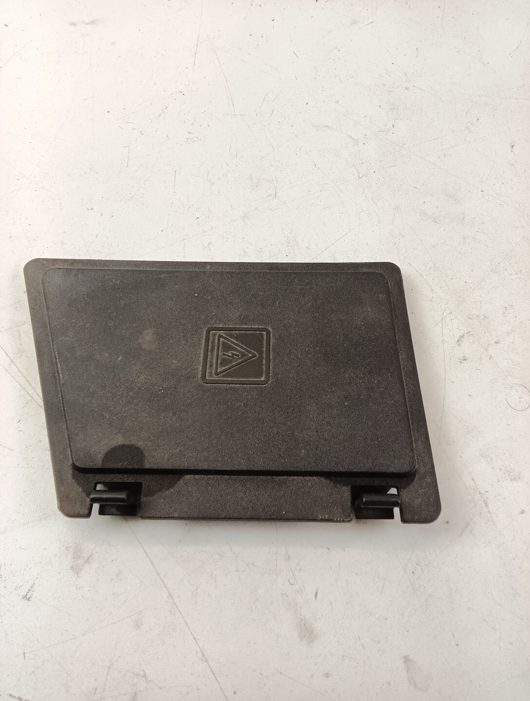 Alfa Romeo Giulia 17-19 Battery Connector Trim Cover OEM