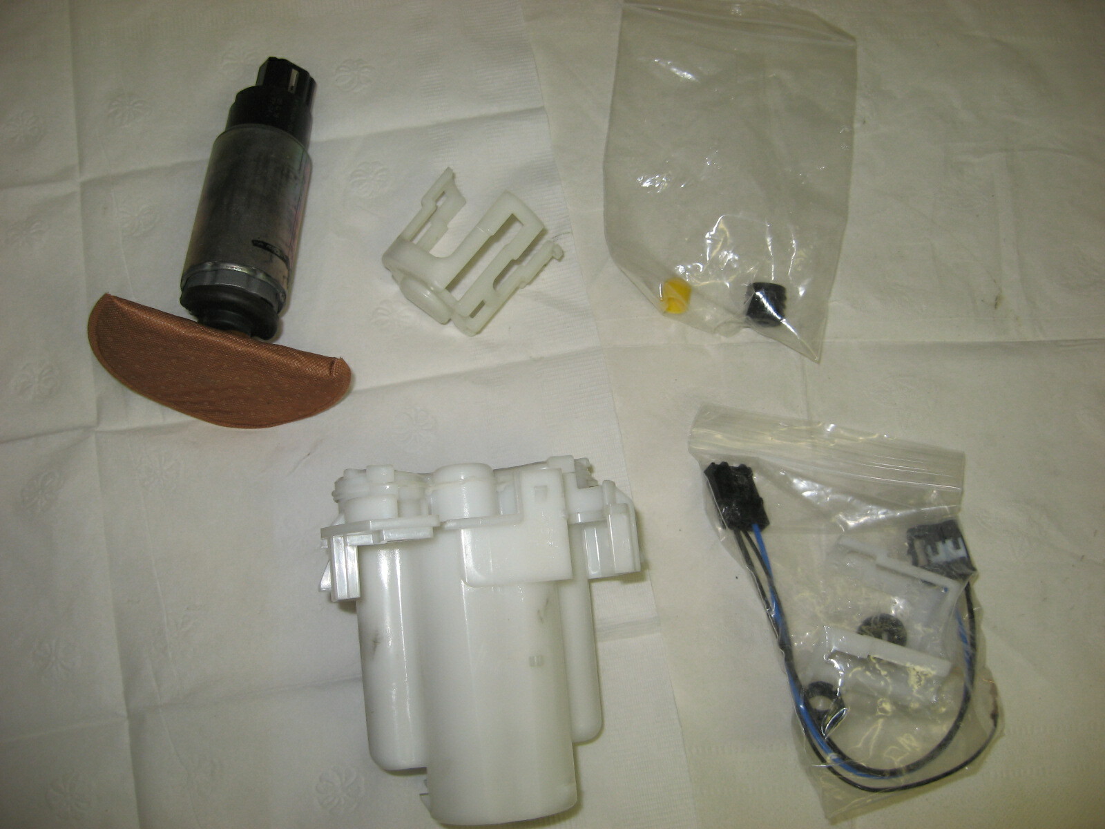 fuel pump and filter off 2006 HONDA AQUATRAX PWC, for PARTS ONLY