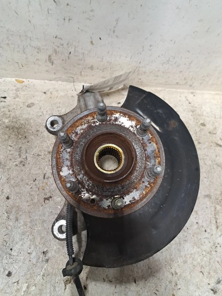 Husillo/nudillo delantero lado conductor izquierdo Acadia Sku #4281868 2015 Foto 2 de 4