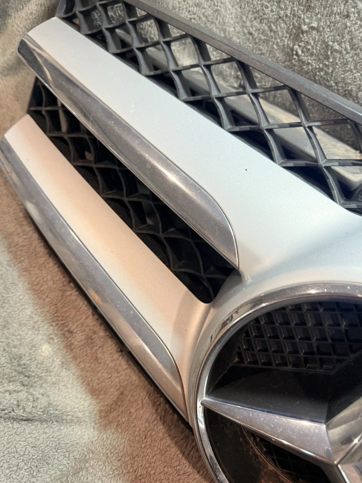 Conjunto de parrilla delantera genuina Mercedes-Benz Clase GLK OEM GLK250 GLK350 2013-up Foto 3 de 4