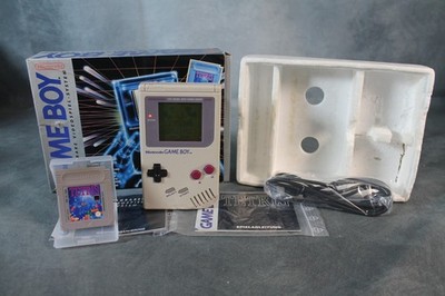 Nintendo Game Boy Classic   Tetris Edition   OVP + Styropor-Inlay   Zubehörpaket