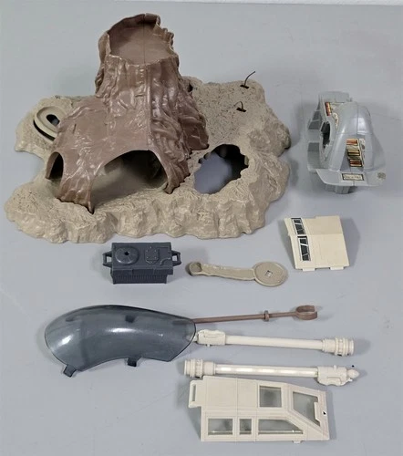 X-79 VINTAGE 1980'S KENNER STAR WARS DAGOBAH PLAYSET & MORE