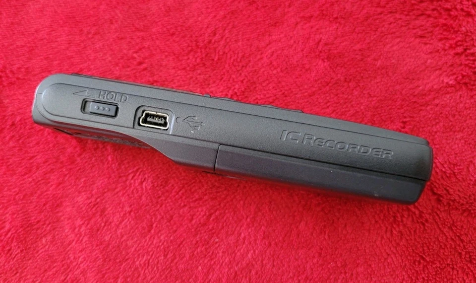 Sony ICD-PX820 (2048 MB, 535.5 Hours) Handheld Digital Voice Recorder. WORKING - Image 4 of 4