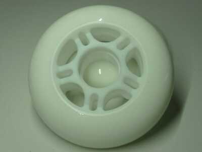 ** NEU **   1 Stück  Inline-Wheel 80mm/82A, milchweiß, Kern weiß ..... ** NEU **