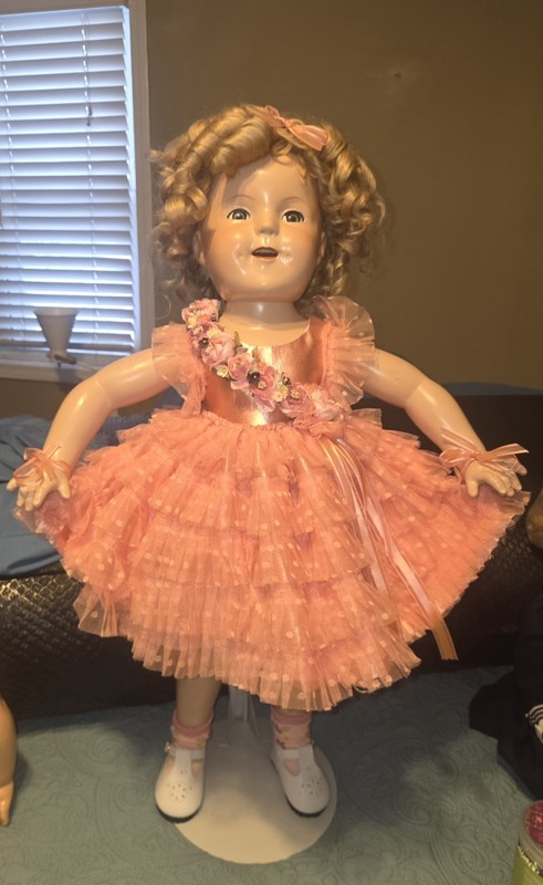 Baby Take A Bow Dress to Fit 27" Composition Doll 