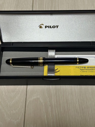 Pilot Custom 823 Fountain Pen F Nib Resin Body Ink