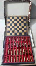 ITALFAMA Metal FLORENTINE RENAISSANCE CHESS SET LEATHERETTE CASE Made In ITALY