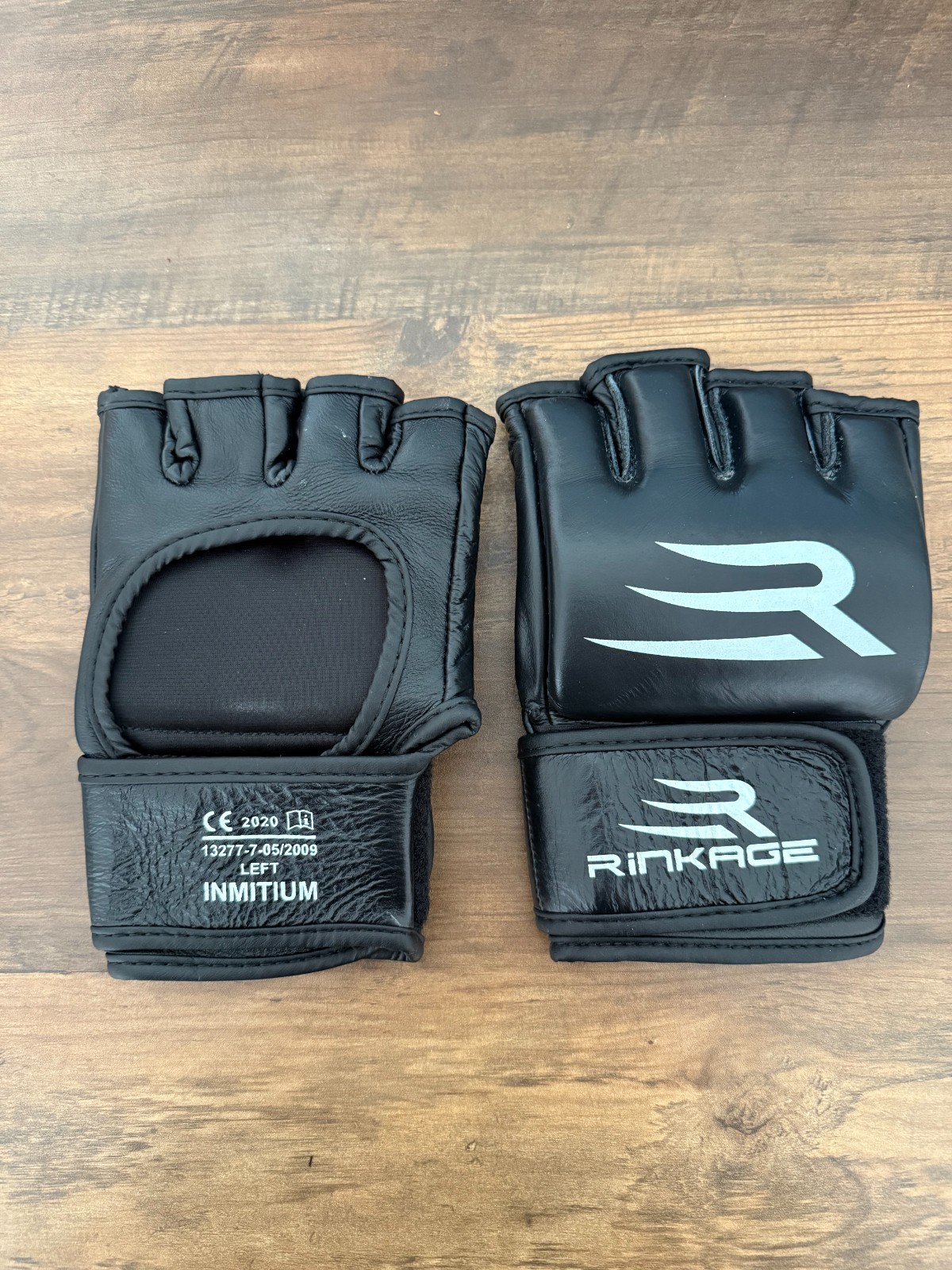 Gants MMA Rinkage INMITIUM rembourrés avec protection du poignet pour grappling