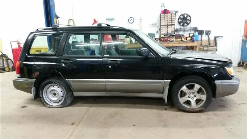 Juego de tuercas Subaru Forester 1998 1999 2000 2001 2002 Foto 3 de 4