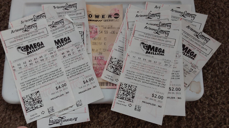 LOT OF NON WINNING LOTTERY TICKET - MAINLY ARIZONA & FLORIDA IN ARIZONA POUCH