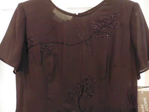 NWT Maggy London Short Sl Sheath Plum Colored Embroidered & Beaded Dress Size 8P - Picture 4 of 11