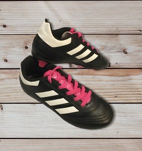 hot pink and black adidas shoes