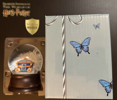 Beauxbatons Carriage Snow Globe, Wizarding Trunk, Harry Potter, Goblet of Fire