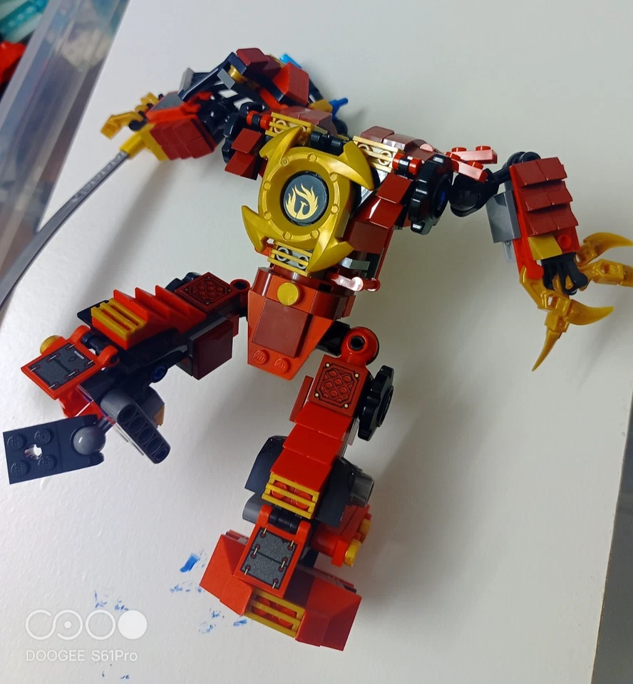 LEGO Ninjago 71765 Ninja Ultra Combo Mech, Foto 2 von 4