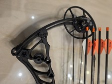 2025 Bowtech Archery Virtue RH 70lb 25-30”  No Stabilizer or Quiver