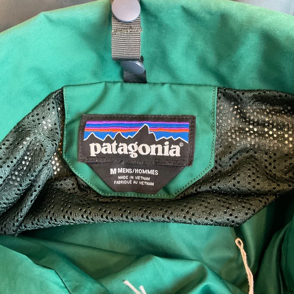 Patagonia Men's Snowshot 3-in-1 Jacket, Green/Gray - Size M - Image 3 of 4