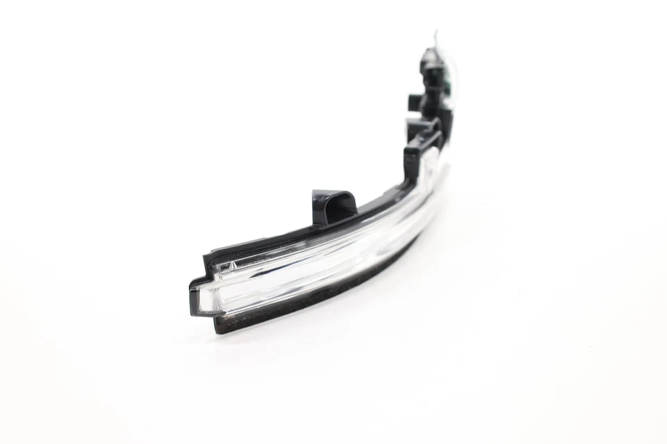 2013 - 2022 LAND ROVER RANGE ROVER RIGHT REAR VIEW MIRROR TURN SIGNAL LAMP OEM - Image 2 of 4