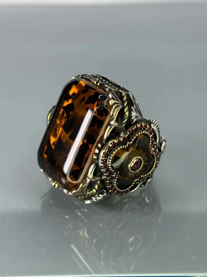 Anillo ámbar de plata de ley 925 para hombre, anillo estilo vintage con acento de rubí Foto 4 de 4
