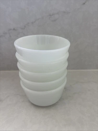 Set of 5 Vintage Anchor Hocking Fire King Milk Glass Custard Cups 6oz  #434 VGC