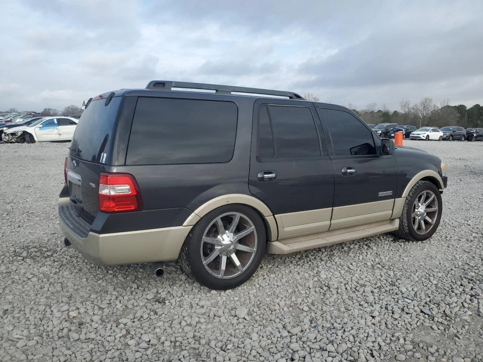 Used Front Right Fender fits: 2007 Ford Expedition w/wheel lip moulding Front Ri - Imagem 4 de 4