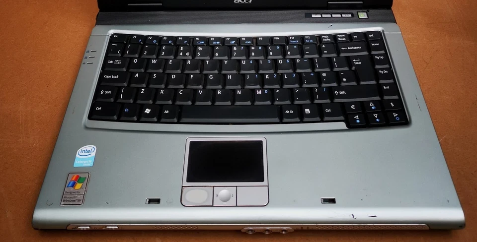 Acer Travel Mate 2420 Personal Computer - Grey - Unit Only (MS2180) *FAULTY*... - Image 2 of 4