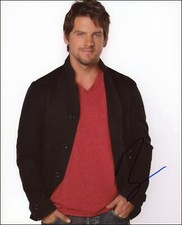 Zachary Knighton "Happy Endings" AUTOGRAPH Signed 8x10 Photo B