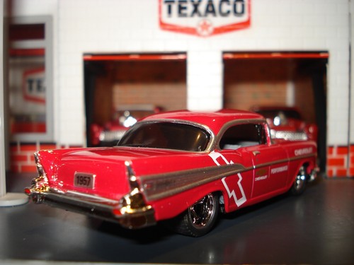 Chevrolet Bel Air 1957 edición limitada 1/64 rojo M2 Chevy Performance Cruiser - Imagen 3 de 4